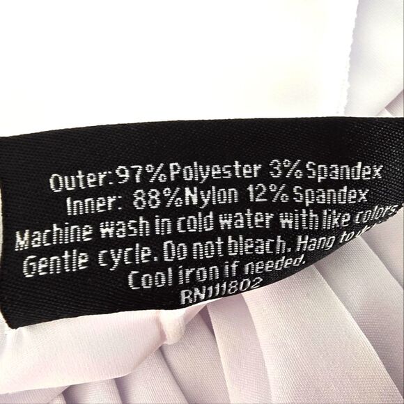 New- White Mini Skater Skirt with Pleats for Athletic Wear - Picture 6 of 9